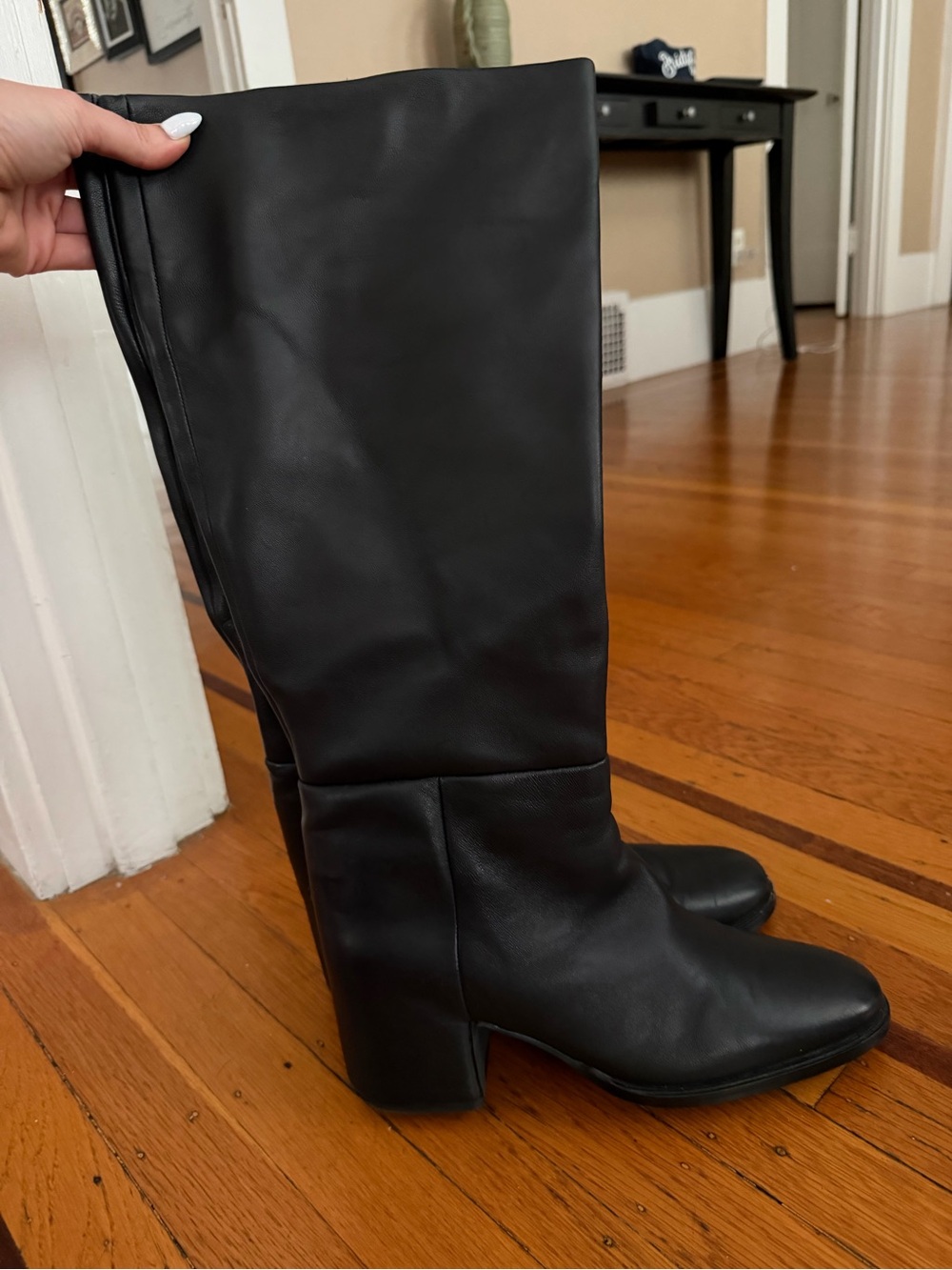 Nordstrom tall black leather boots wide calf 9.5 EUC worn once